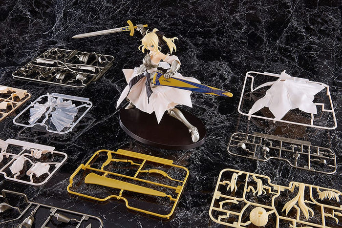FATE  STAY NIGHT - Saber Lily Distant Avalon - Model Kit 20cm